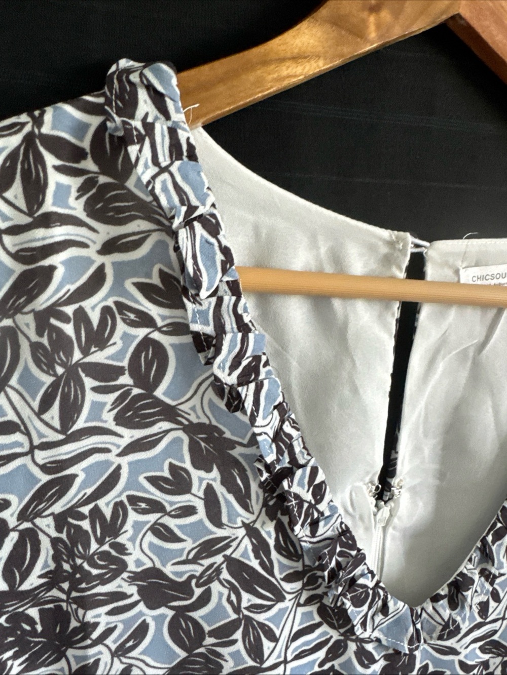 Chic Soul Dress Size 2X Knee Length Blue Floral Long Sheer Sleeve V Neck Plus - Picture 6 of 14